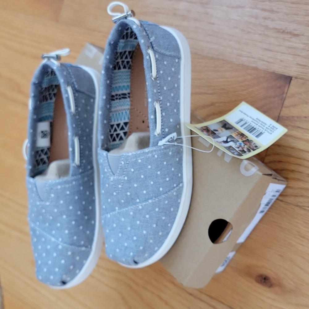 TOMS Bimini shoes Youth size 2